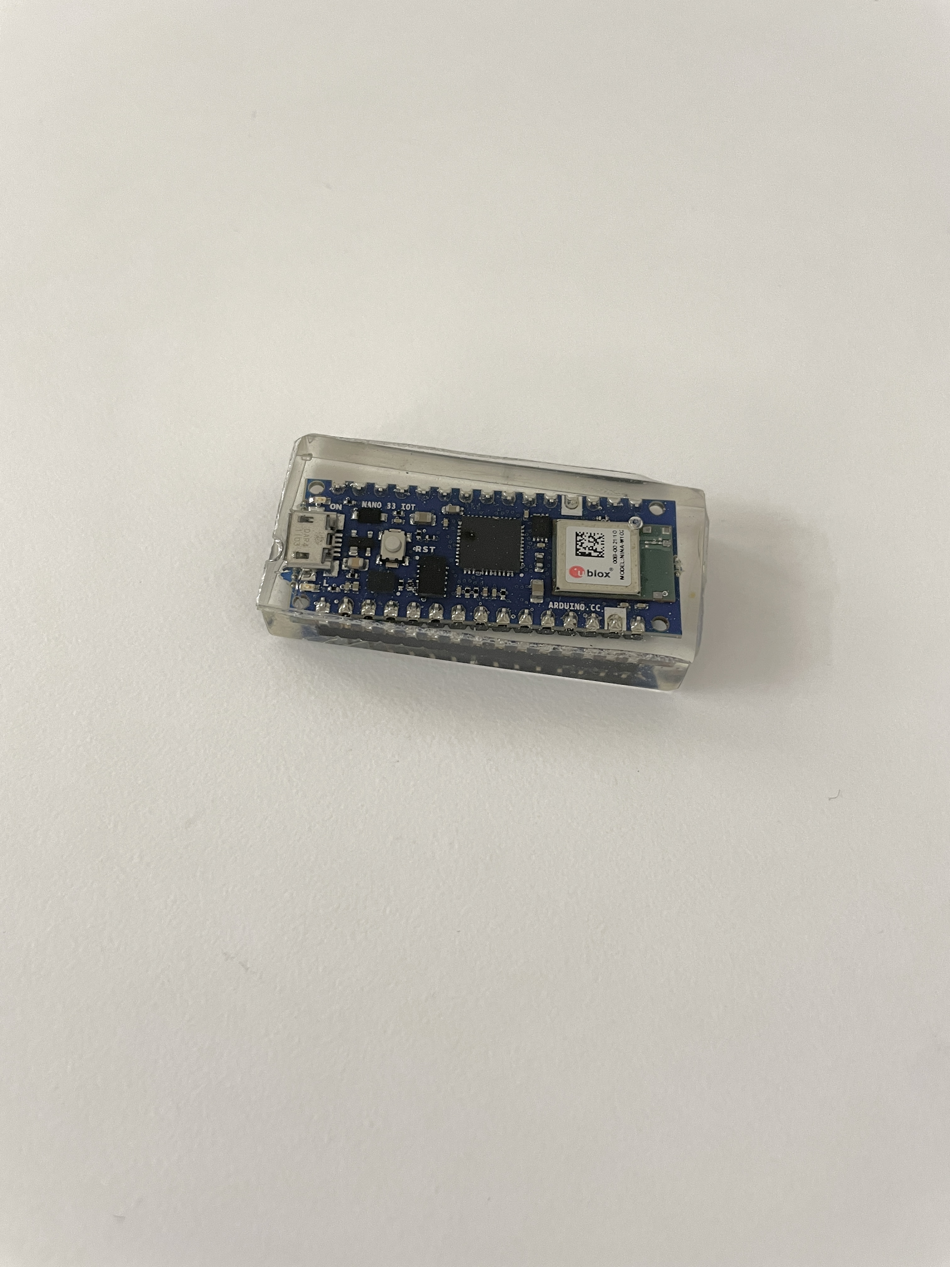 arduino nano 33 iot in resin